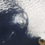 Egy műhold lenyűgöző bikaszem felhőgyűrűket kapott lencsevégre a kitörő La Palma vulkán felett