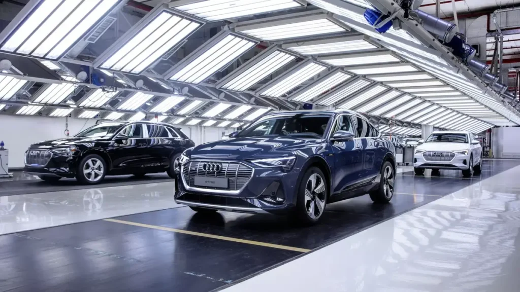 Az Audi a legendás neckarsulmi gyár éjszakai műszakját is feláldozza a túlélésért