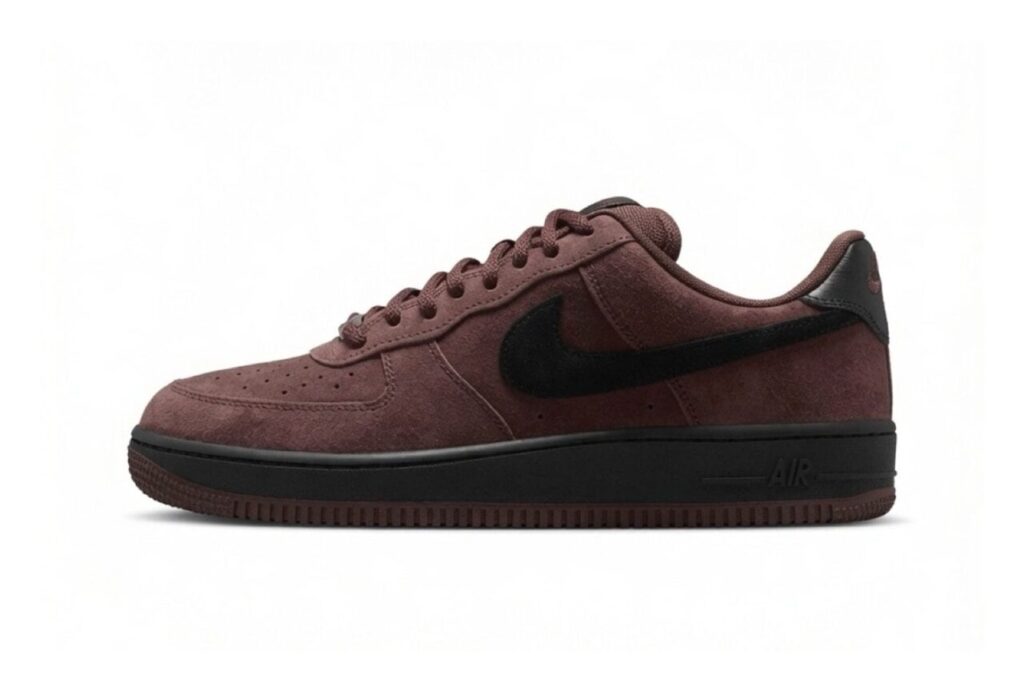 A Nike SB Air Force 1 Low egy elegáns világosbarna színváltozatban bukkant fel újra